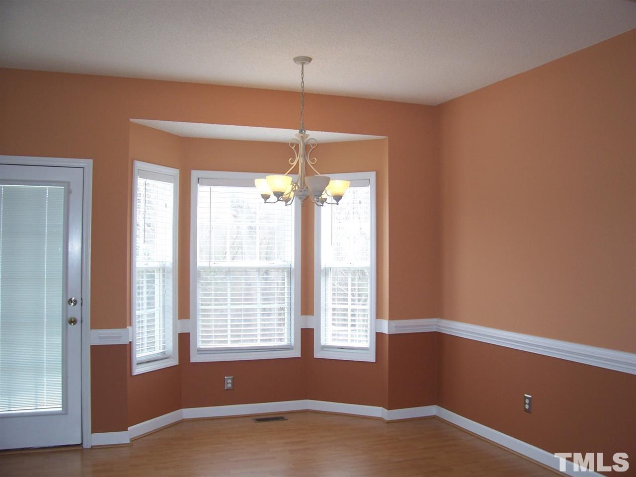 101 Sycamore Court Benson, NC 27504 - Photo 11 of 25 bay window in dining room