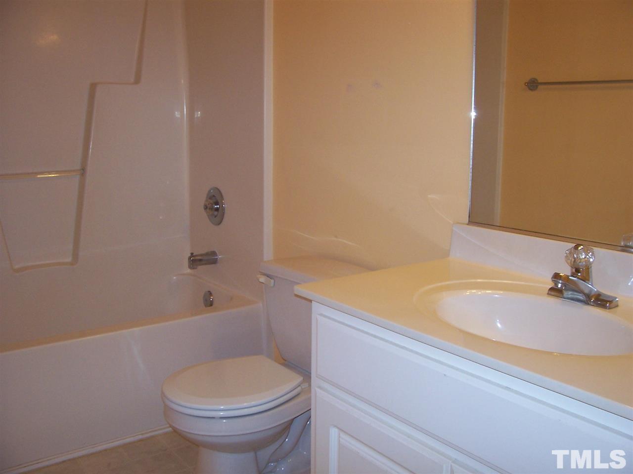101 Sycamore Court Benson, NC 27504 - Photo 13 of 25 Gallery Image 13