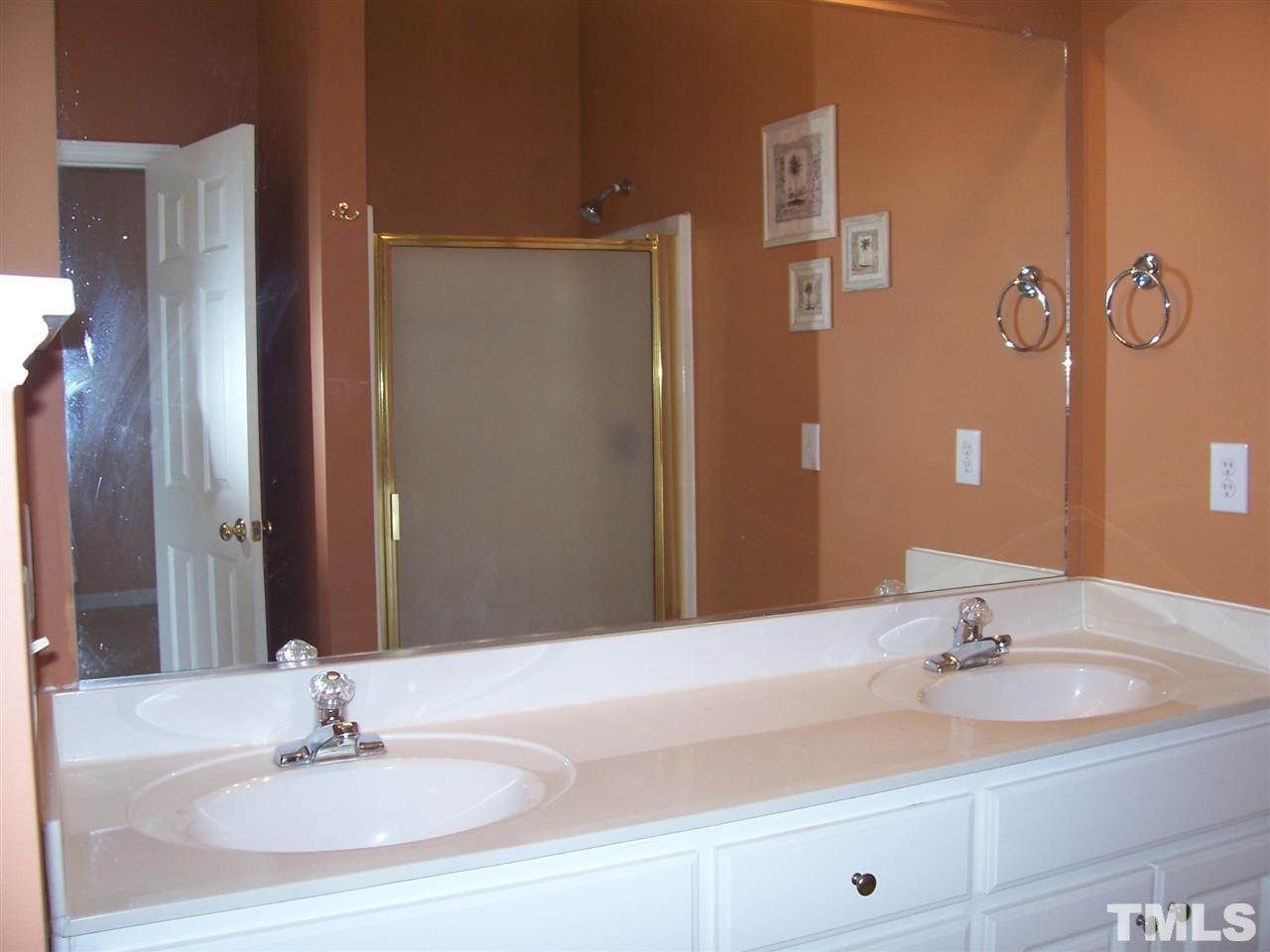 101 Sycamore Court Benson, NC 27504 - Photo 17 of 25 double sinks