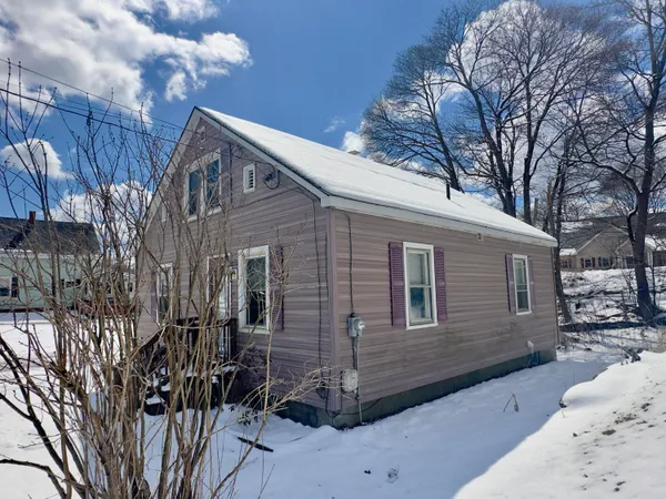 $252,500 | 139 Parker Street, Brewer, ME 04412
