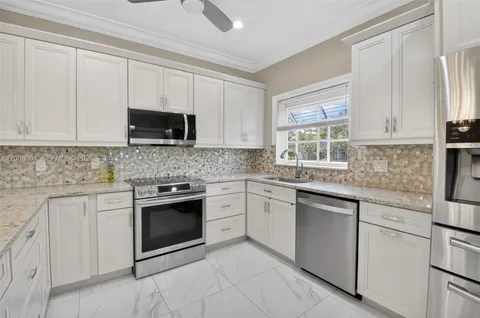 $400,000 | 11538 Briarwood Circle, Unit 4, Boynton Beach, FL 33437