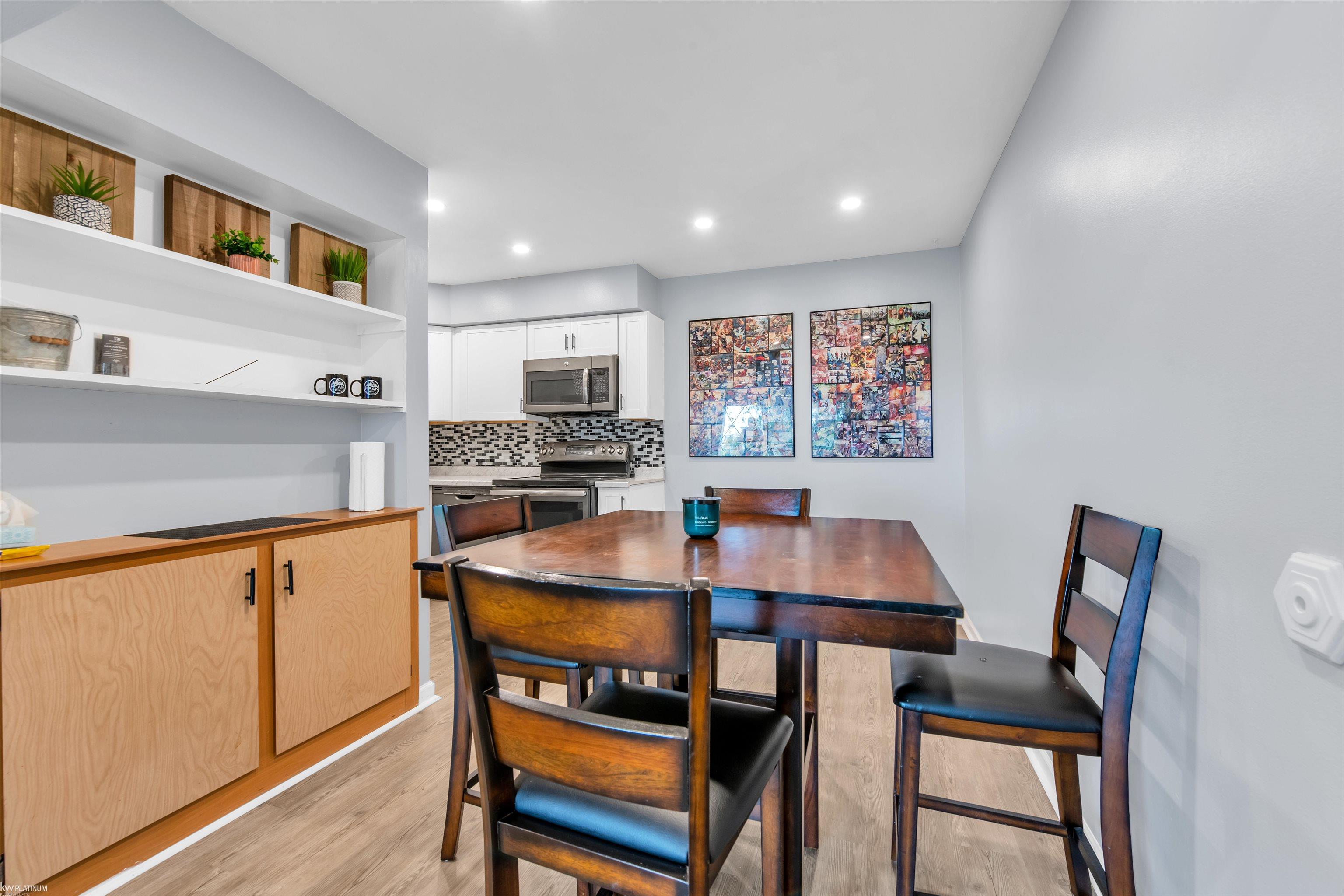 29201 Hayes Road, Unit 47 Warren, MI 48088 - Photo 7 of 16 50116011-6.JPG