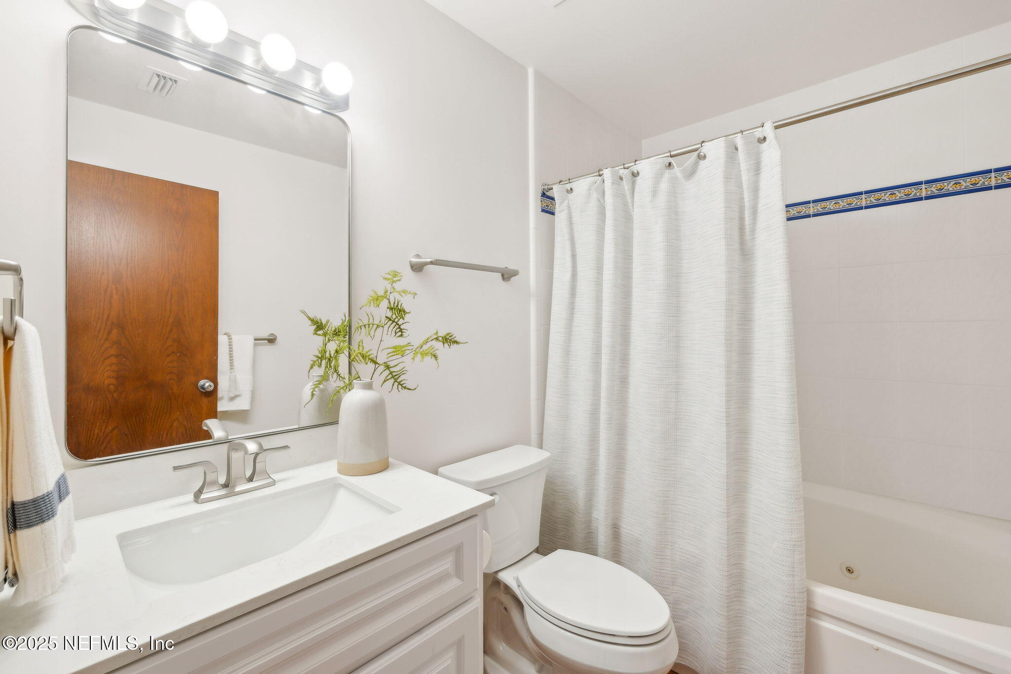 83 Tallwood Road Jacksonville Beach, FL 32250 - Photo 22 of 66 Guest Bathroom