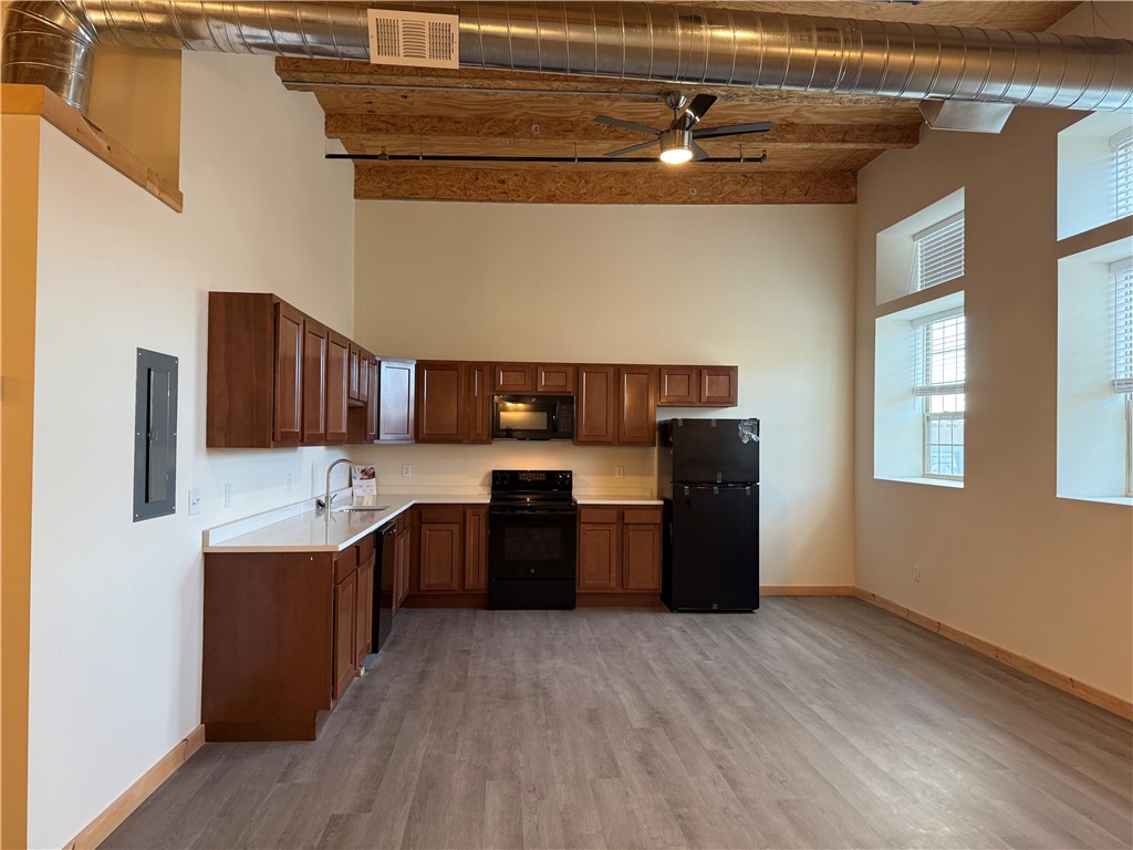 327 Pine Street, Unit 204 Pawtucket, RI 02860 - Photo 4 of 10