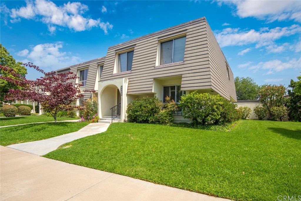 9744 Paseo De Oro Cypress, CA 90630 - Photo 2 of 69