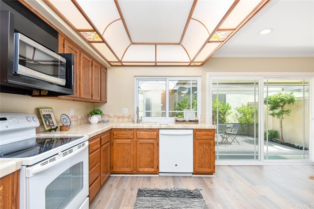 9744 Paseo De Oro Cypress, CA 90630 - Photo 21 of 69