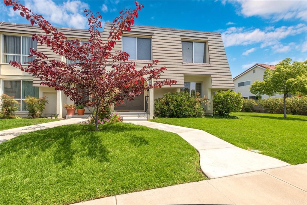 9744 Paseo De Oro Cypress, CA 90630 - Photo 5 of 69