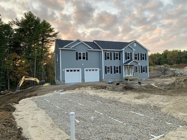 27 Randall Road Mattapoisett, MA 02739 - Photo 4 of 34 Gallery Image 4