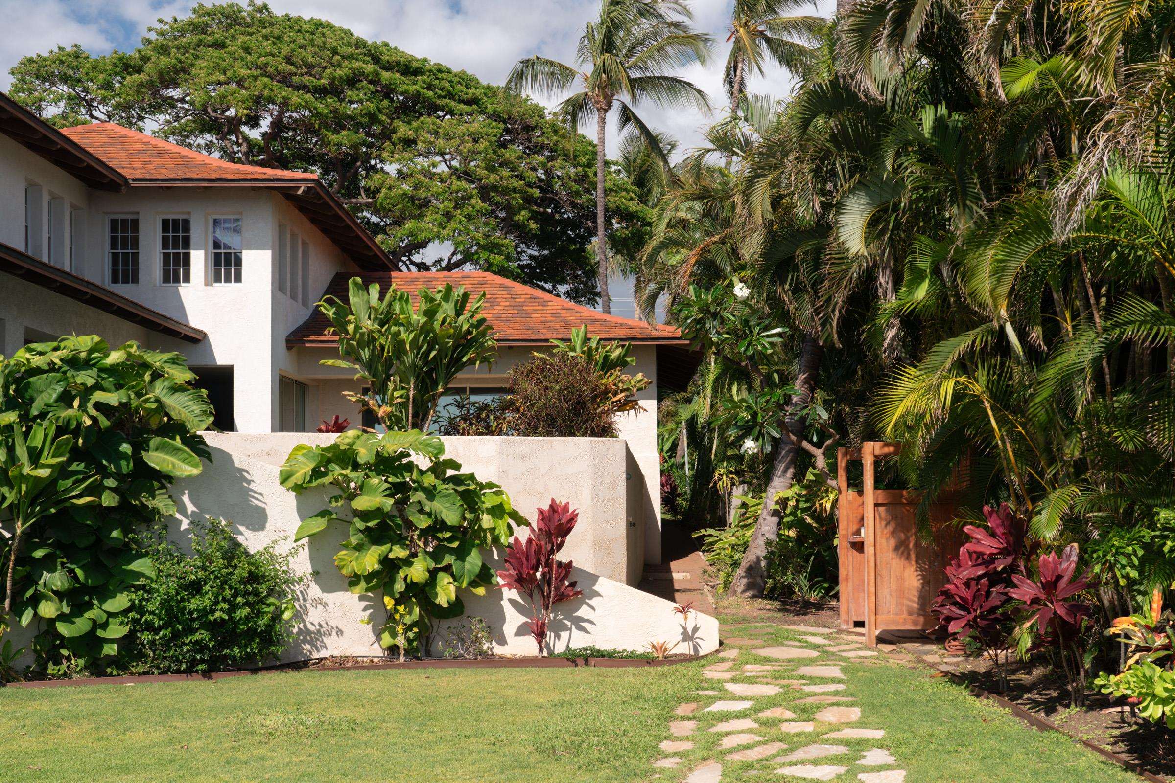 3002 South Kihei Road Kihei, HI 96753 - Photo 28 of 31 a view of a house with a yard