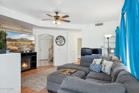 $569,900 | 83 North Amber Court, Chandler, AZ 85225