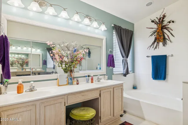 $554,900 | 83 North Amber Court, Chandler, AZ 85225