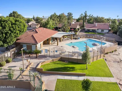 $569,900 | 83 North Amber Court, Chandler, AZ 85225