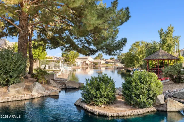 $554,900 | 83 North Amber Court, Chandler, AZ 85225