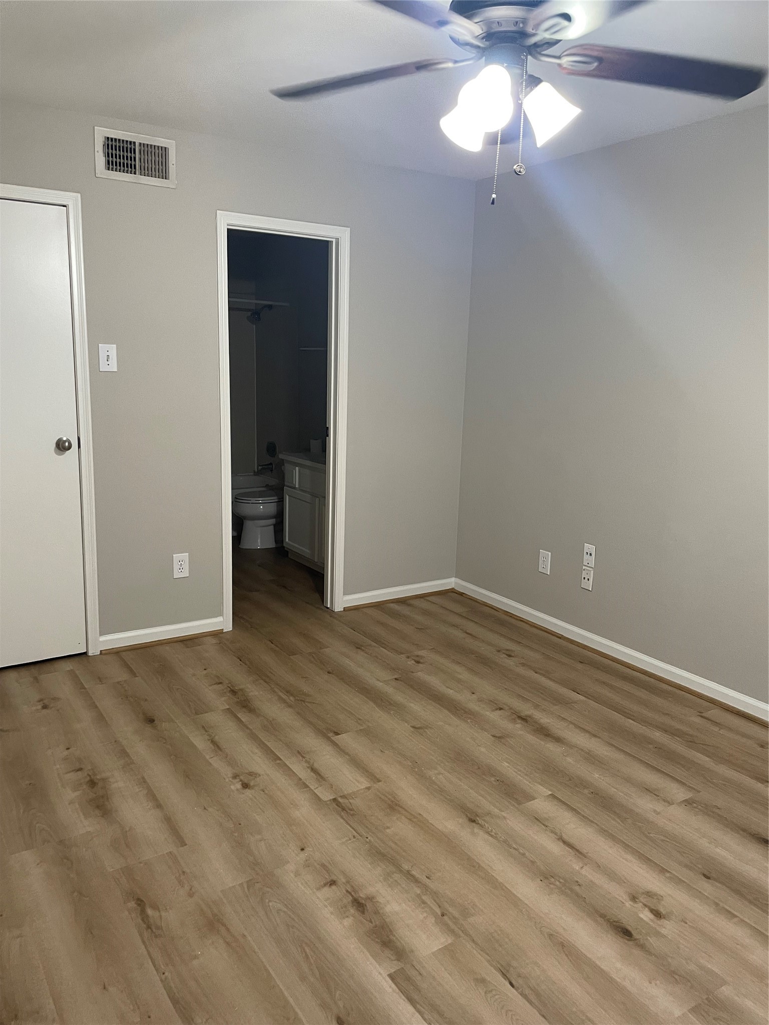 8787 Brae Acres Road, Unit 401 Houston, TX 77074 - Photo 16 of 19 Gallery Image 16