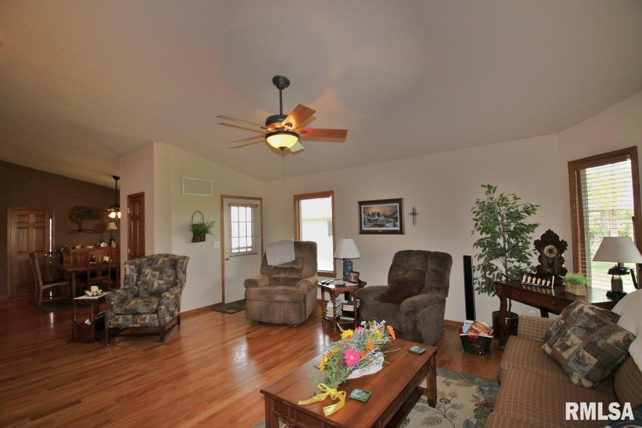 23197 North Arrow Road Cuba, IL 61427 - Photo 9 of 35 Gallery Image 9