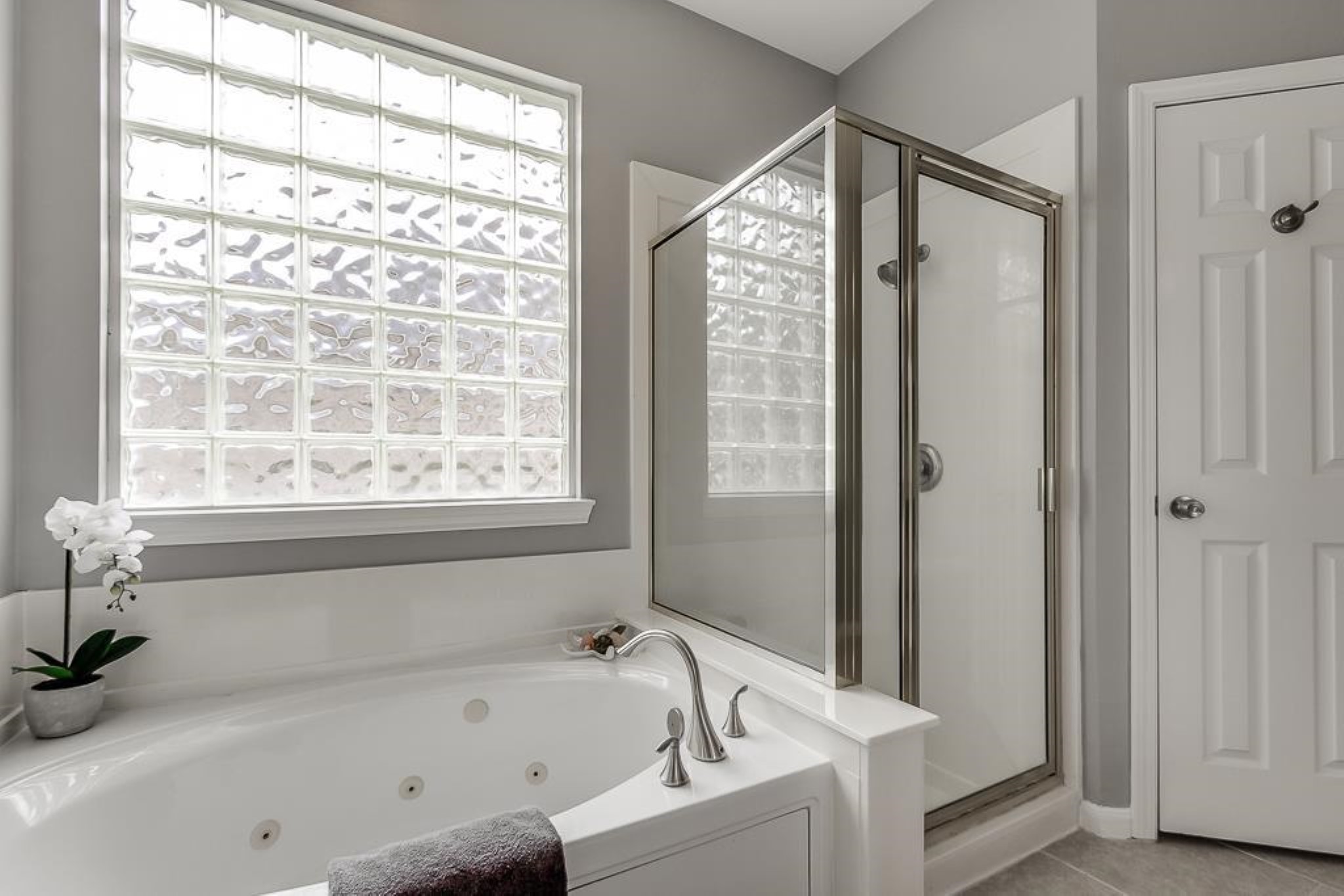 11527 Ruby Canyon Lane Houston, TX 77095 - Photo 12 of 22 Master Bath stand alone Shower and Jetted Tub