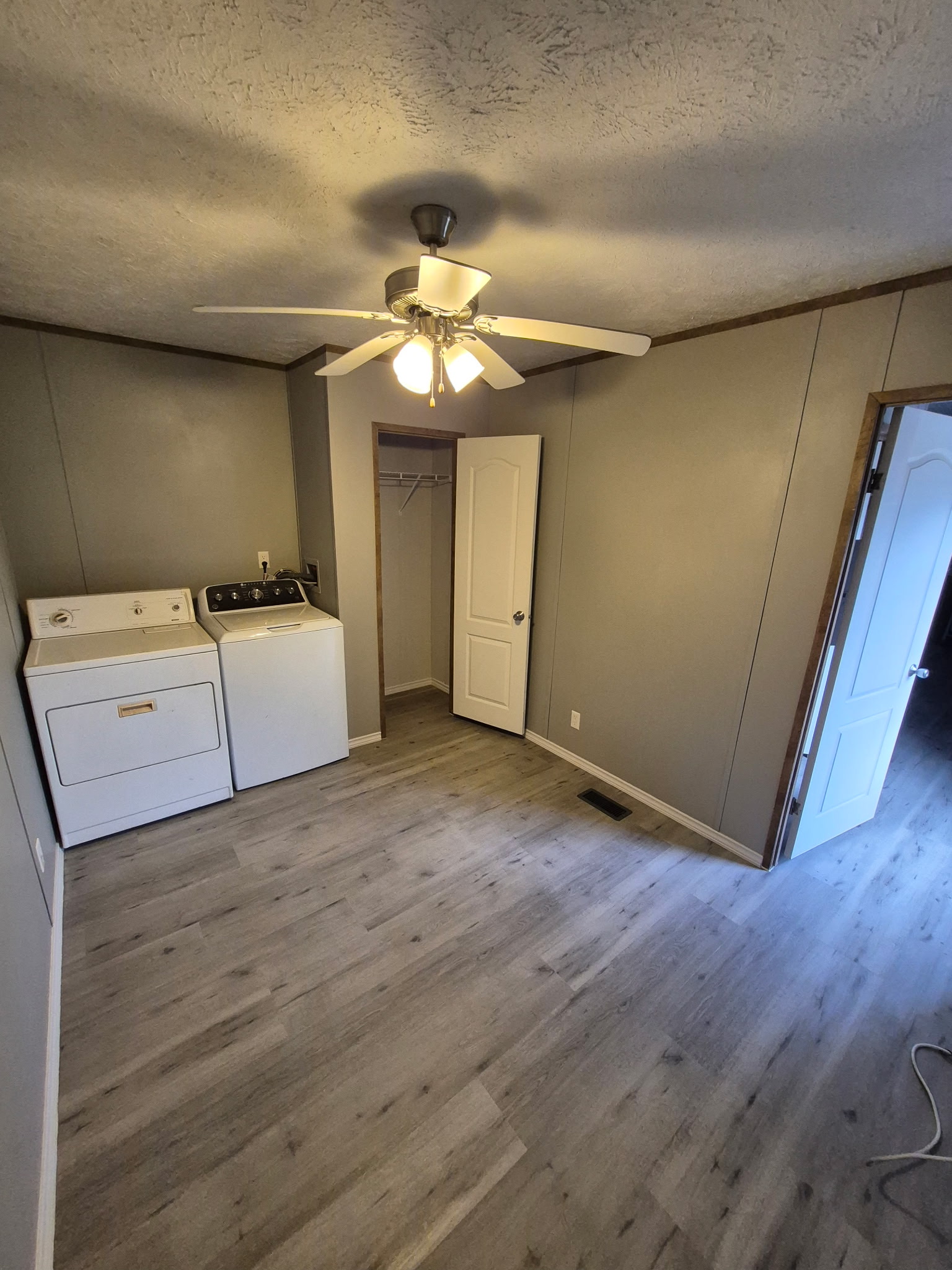 222 Shadow Oaks Drive, Unit B Elgin, TX 78621 - Photo 6 of 10