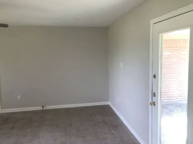 $1,795 | 306 Tennyson Street, San Leon, TX 77539