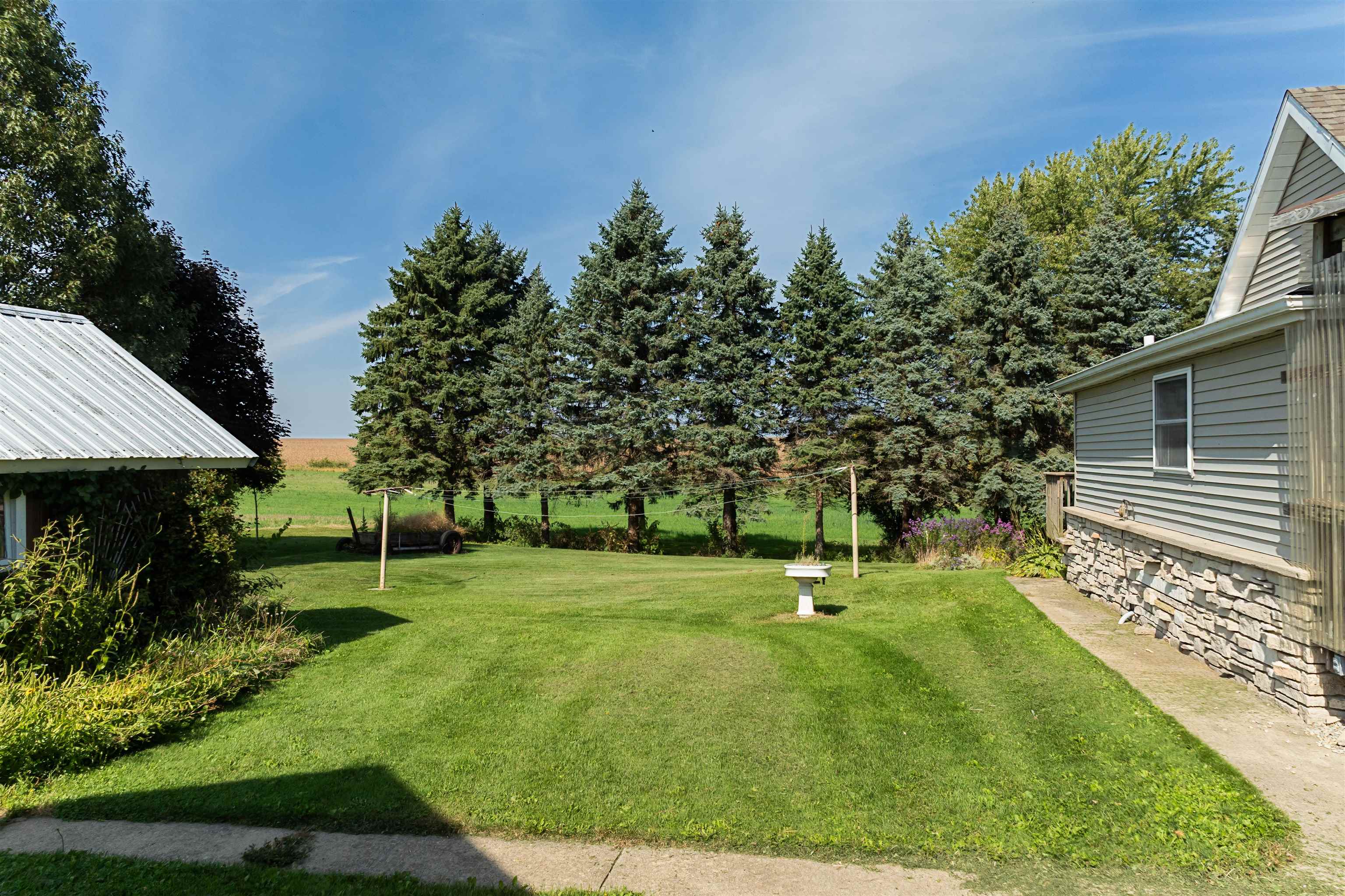 N3825 County Road North Markesan, WI 53946 - Photo 33 of 36