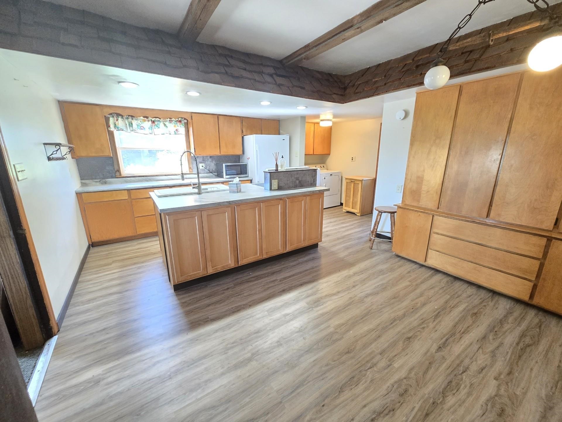 N3825 County Road North Markesan, WI 53946 - Photo 9 of 36