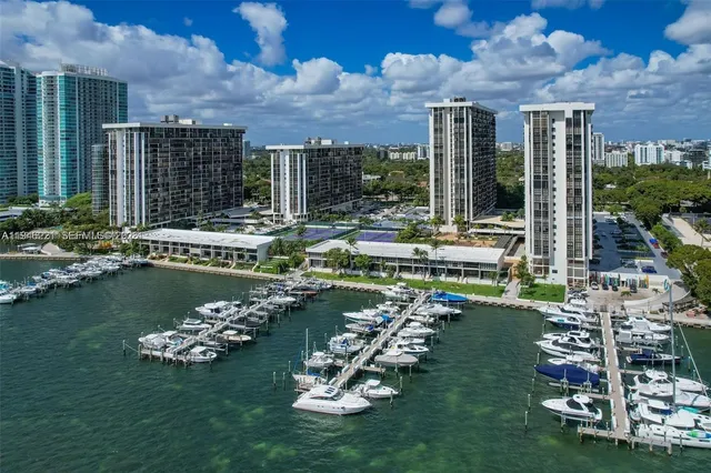 $2,900 | 1865 Brickell Avenue, Unit A904, Miami, FL 33129