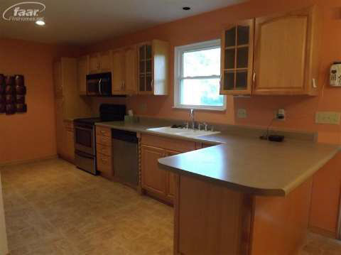 10463 Beecher Road Flushing, MI 48433 - Photo 2 of 5 20391556-1.JPG