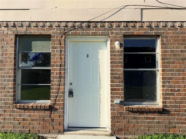 $1,250 | 2908 Destrehan Avenue, Unit D, Harvey, LA 70058