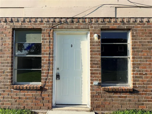 $1,250 | 2908 Destrehan Avenue, Unit D, Harvey, LA 70058