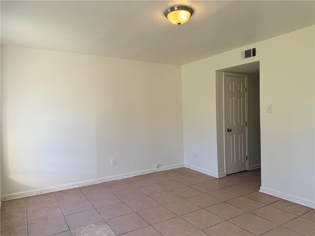 2908 Destrehan Avenue, Unit D Harvey, LA 70058 - Photo 3 of 16