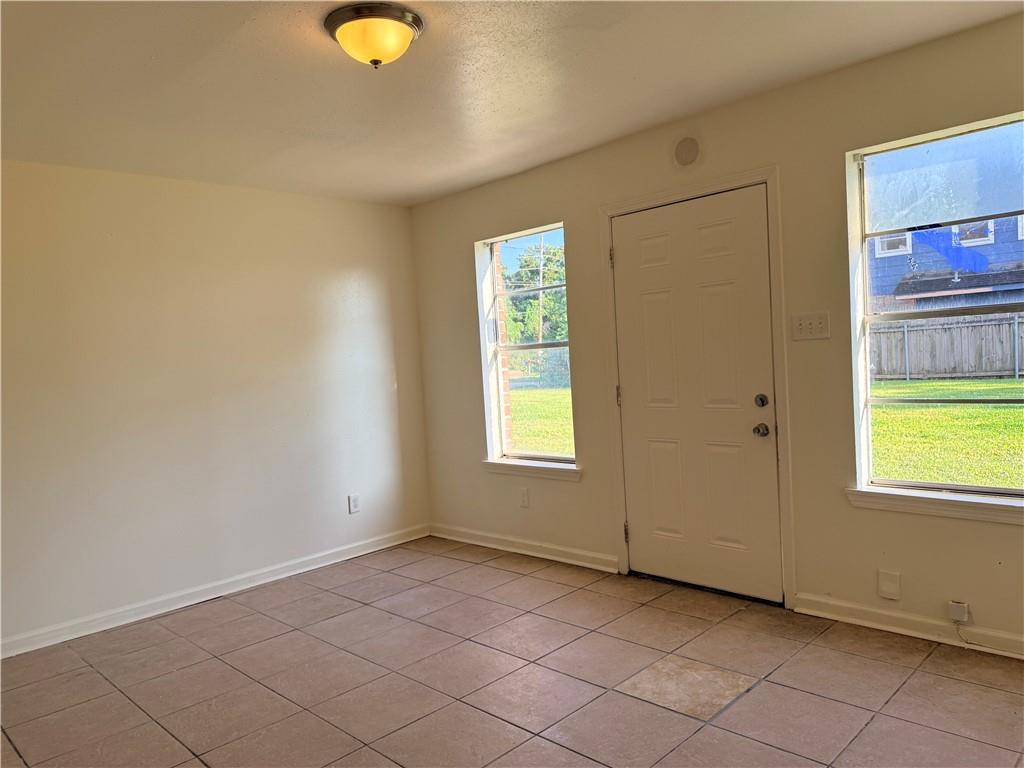 2908 Destrehan Avenue, Unit D Harvey, LA 70058 - Photo 4 of 16