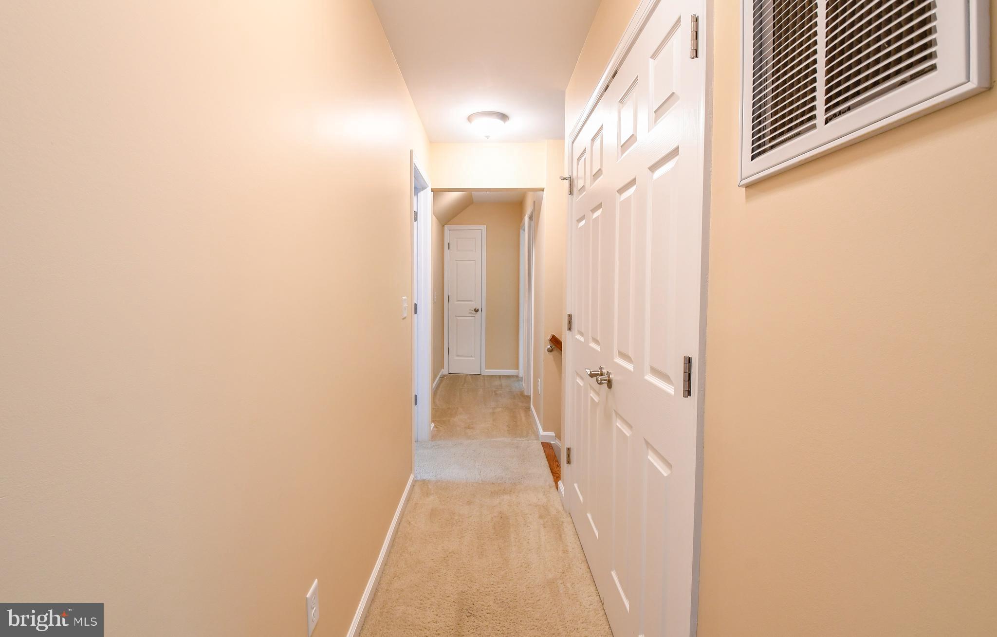 9811 Catharpin Road Spotsylvania, VA 22551 - Photo 22 of 33 Upstairs Hallway