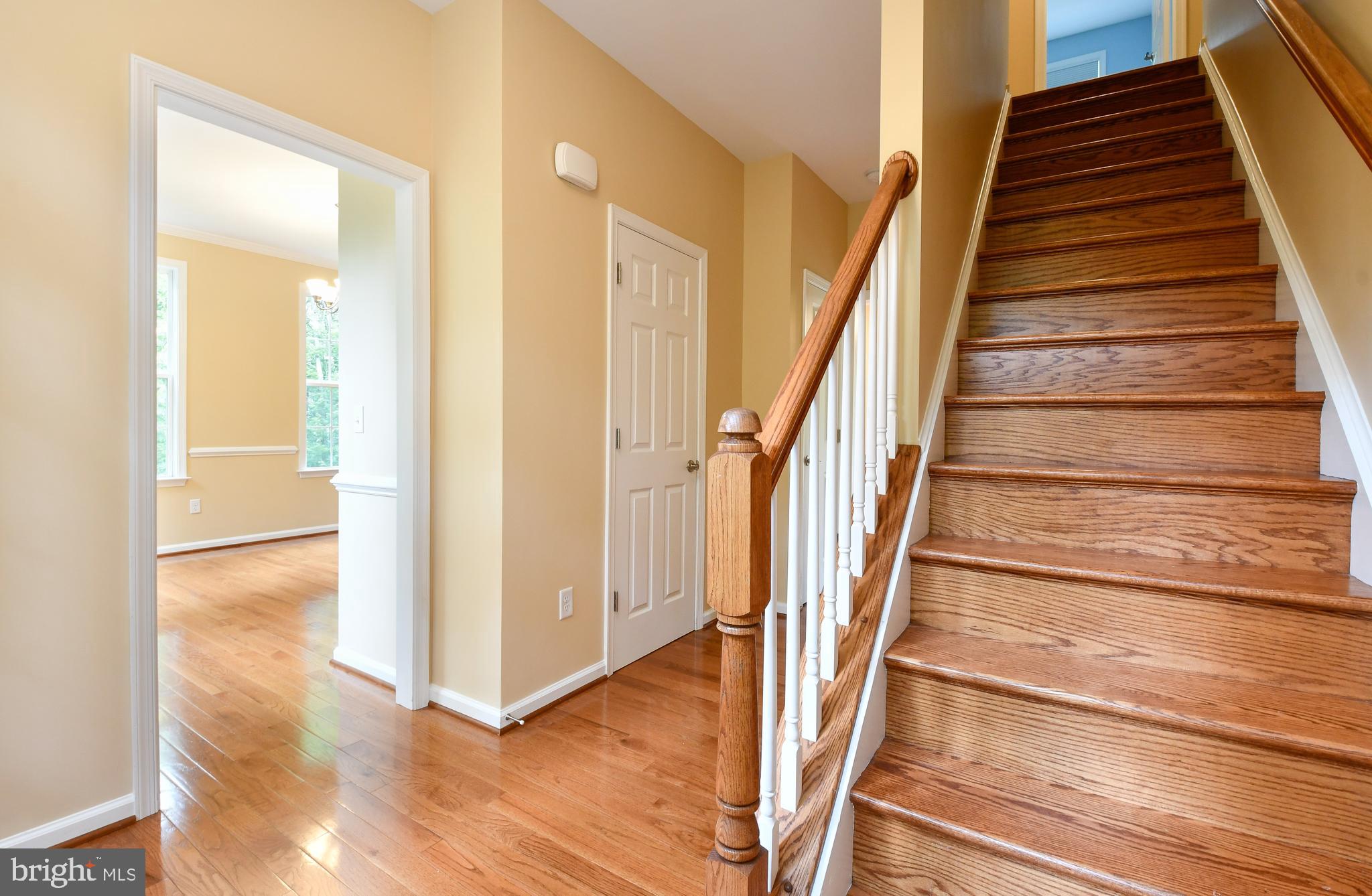9811 Catharpin Road Spotsylvania, VA 22551 - Photo 4 of 33 Entry looking into Dining