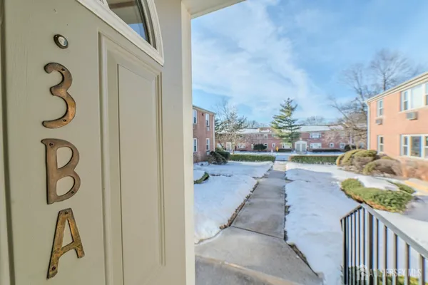 a view of entryway and hall