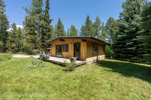 $2,065,000 | 6255 Heck Of A Hill Road, Wilson, WY 83014