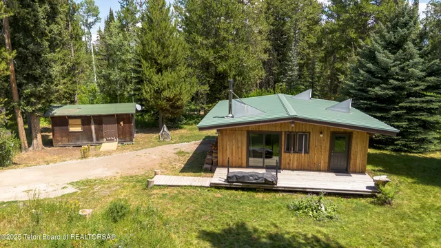 $2,065,000 | 6255 Heck Of A Hill Road, Wilson, WY 83014
