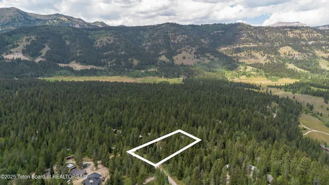 $2,065,000 | 6255 Heck Of A Hill Road, Wilson, WY 83014