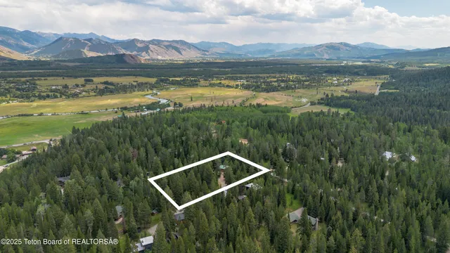 $2,065,000 | 6255 Heck Of A Hill Road, Wilson, WY 83014