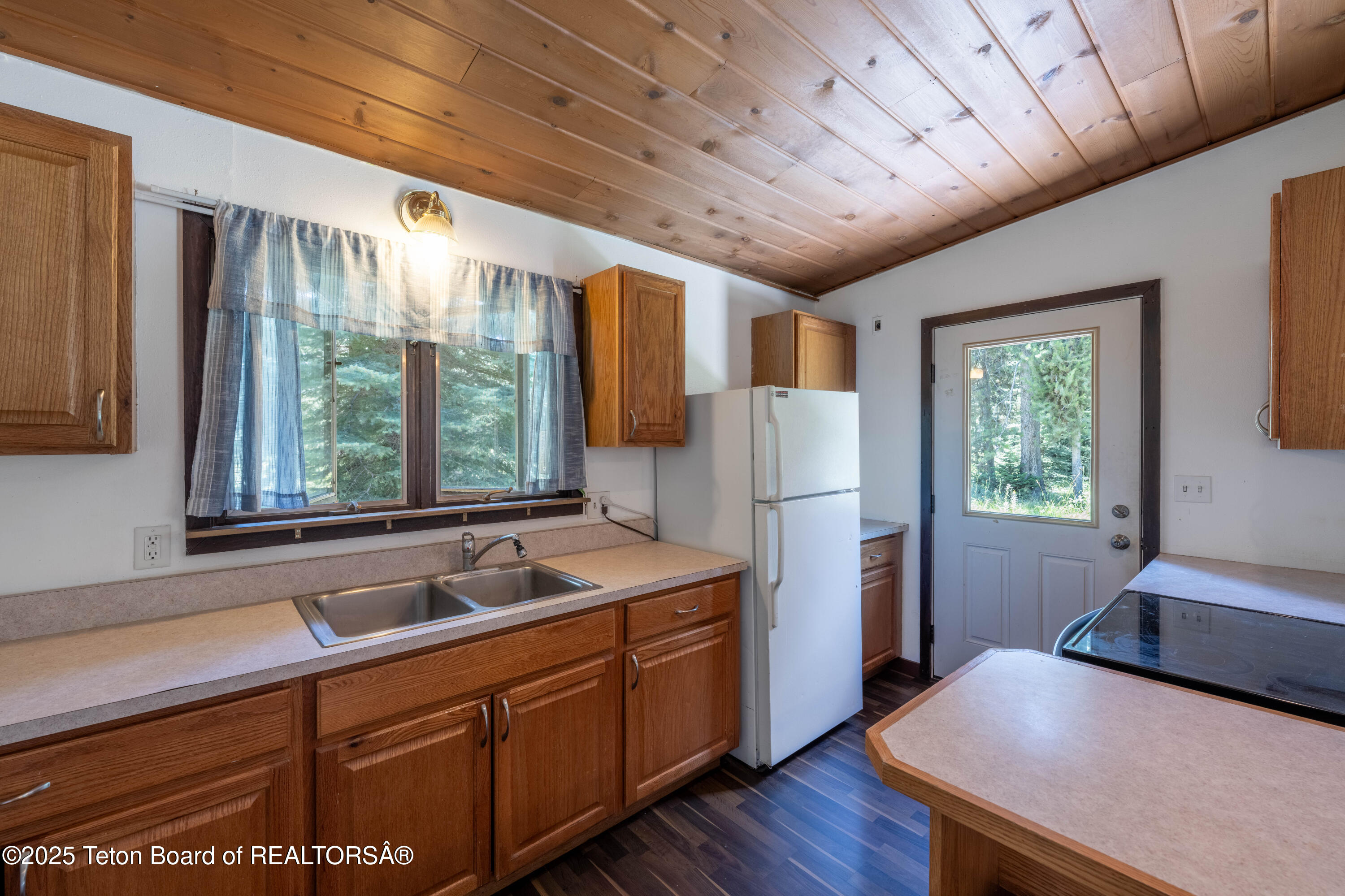 6255 Heck Of A Hill Road Wilson, WY 83014 - Photo 10 of 29 Kitchen