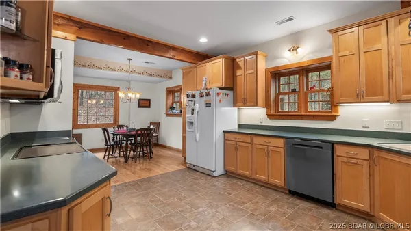 $550,000 | 147 West Cross Fox Trail, Camdenton, MO 65020