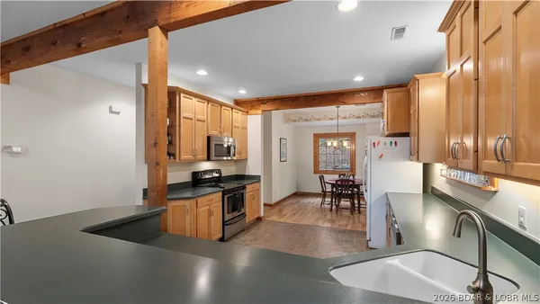 $550,000 | 147 West Cross Fox Trail, Camdenton, MO 65020