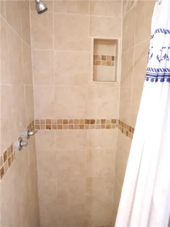 $1,200 | 2011 Oliva Street, Edinburg, TX 78539