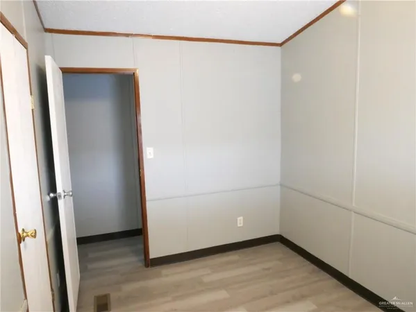 $1,200 | 2011 Oliva Street, Edinburg, TX 78539