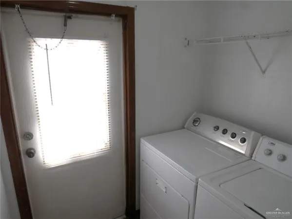 $1,200 | 2011 Oliva Street, Edinburg, TX 78539