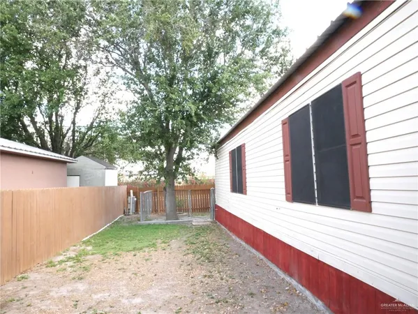 $1,200 | 2011 Oliva Street, Edinburg, TX 78539