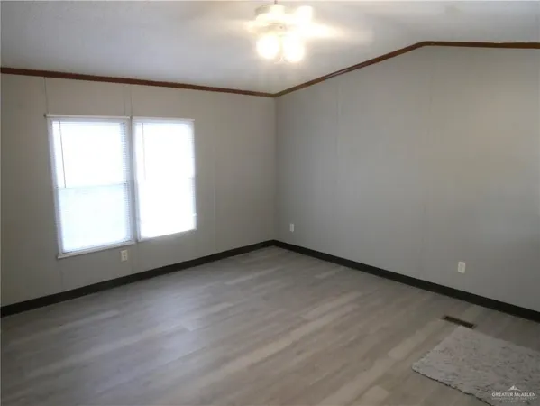 $1,200 | 2011 Oliva Street, Edinburg, TX 78539