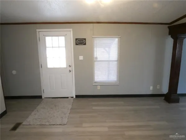 $1,200 | 2011 Oliva Street, Edinburg, TX 78539