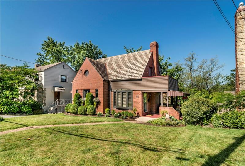 498 Edgeridge Road Pittsburgh, PA 15228 - Photo 2 of 25 Beautifully Landscaped Front Yard