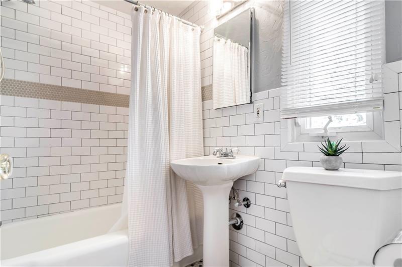 498 Edgeridge Road Pittsburgh, PA 15228 - Photo 12 of 25 Fully Updated Main Bath