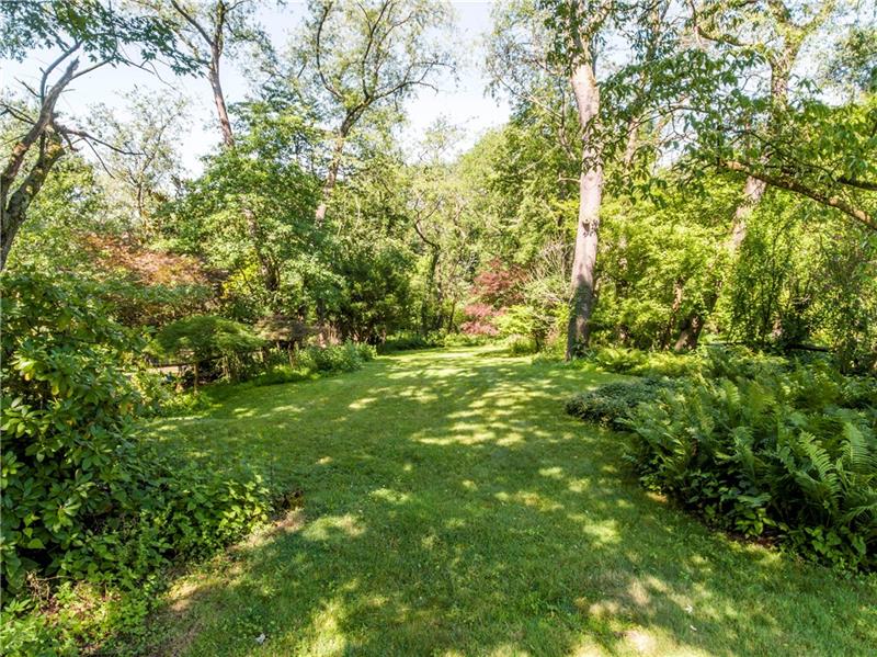 498 Edgeridge Road Pittsburgh, PA 15228 - Photo 22 of 25 Long Lot with a tree lined property