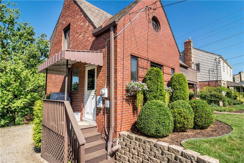 498 Edgeridge Road Pittsburgh, PA 15228 - Photo 24 of 25 Covered Side Porch Entrance